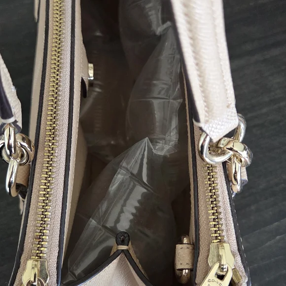 Coach Tan Savannah Carryall Bag - Picture 3 of 13